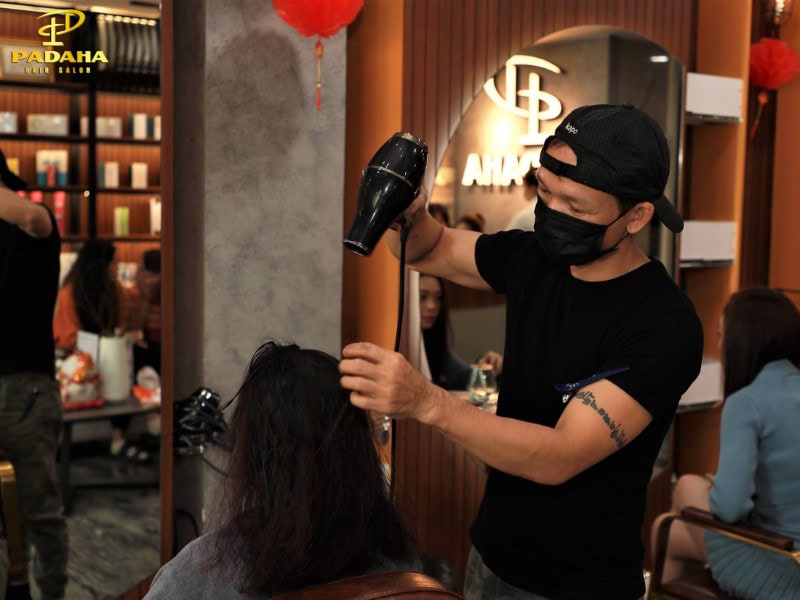 Quy trình phục hồi tóc tại Salon