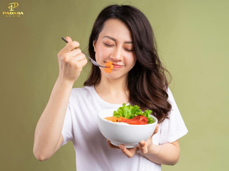 Bổ sung đầy đủ vitamin, khoáng chất và chất chống oxy hóa